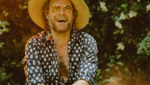 Hiss Golden Messenger having a laugh